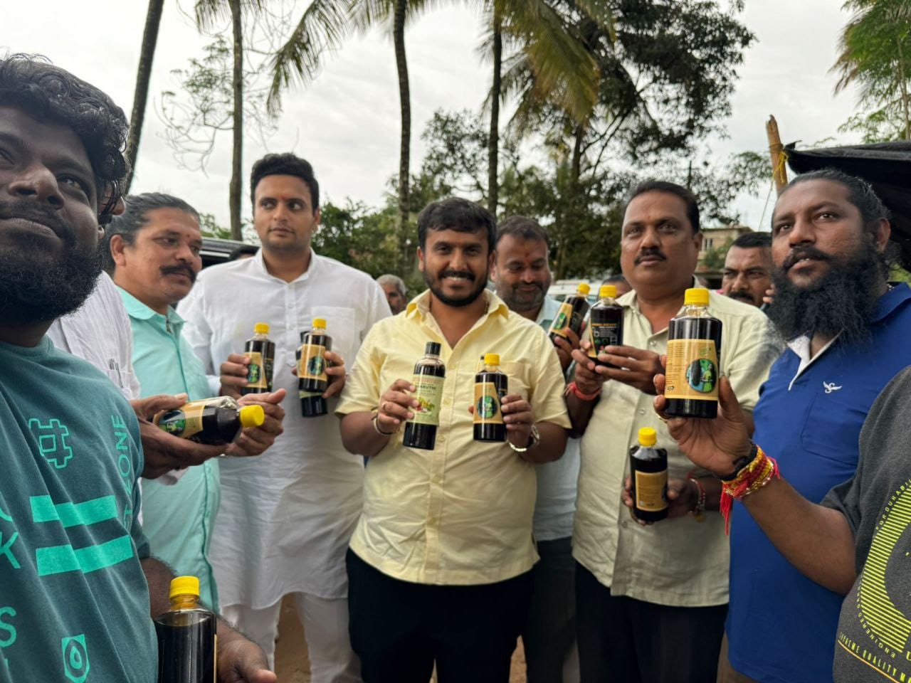 Neelambari Hakki Pikki Adivasi Hair Oil 250ml